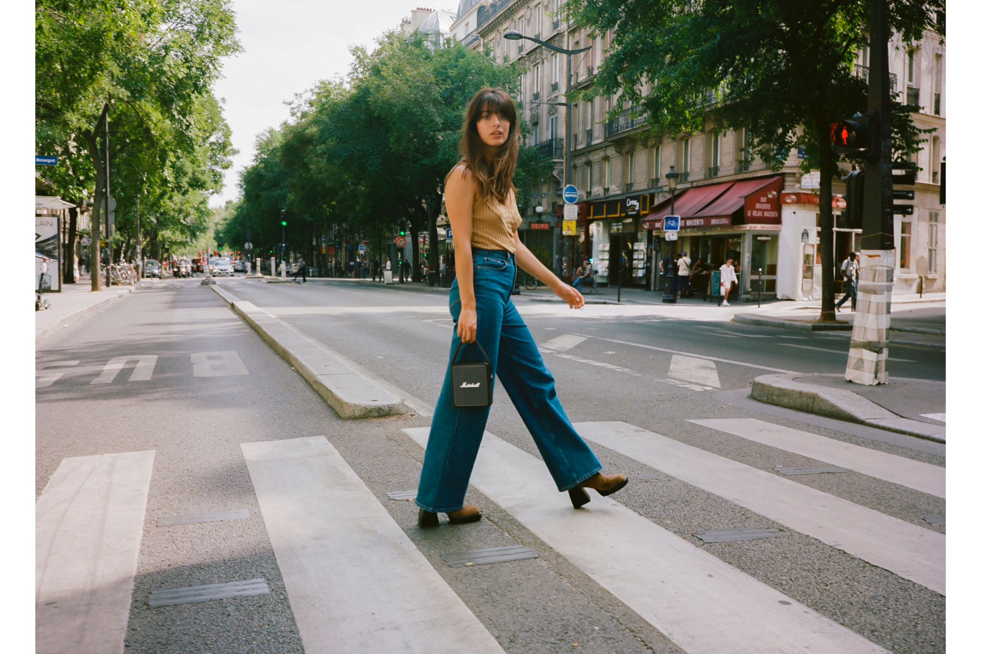 MOYNAT - Tommy's take on Paris : Louise Follain carries a